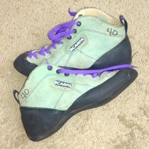 Scarpa Rock Climbing Shoes Size 40